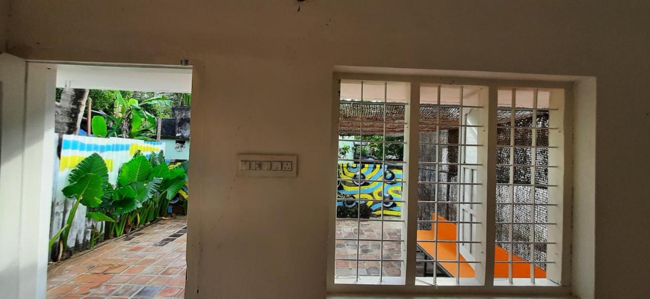 Хостел A Loft Alappuzha Экстерьер фото